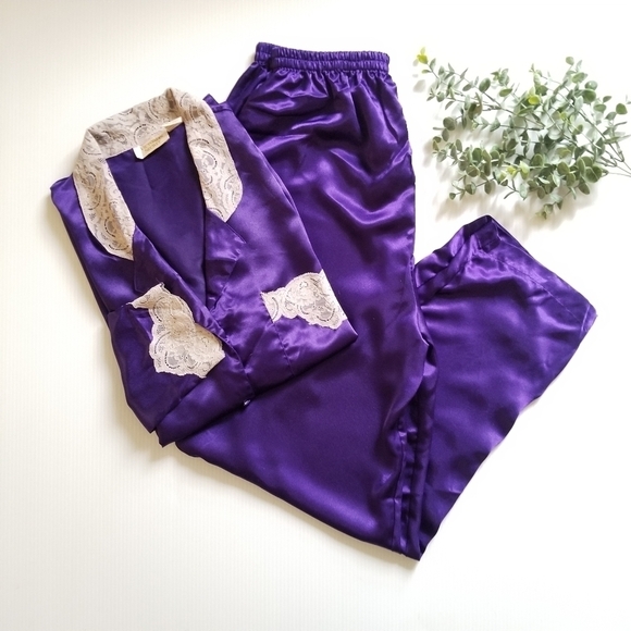 VICTORIA'S SECRET Vintage Gold Label Pajama Set Purple Satin Lace M - Picture 1 of 12